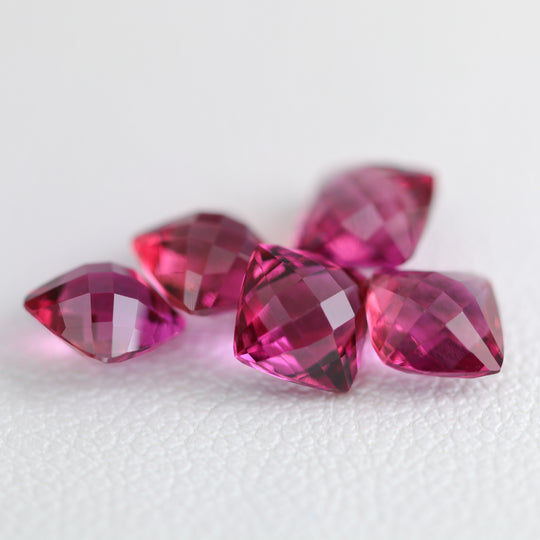 2.92ct 5pcs Set Hydrothermal Purple Beryl (Bixbite) Cushion 5x5 mm Lab Created