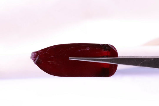 23.9-25.7gr 1pc Recrystallized Strong Red Color Ruby Lab Created Faceting Rough